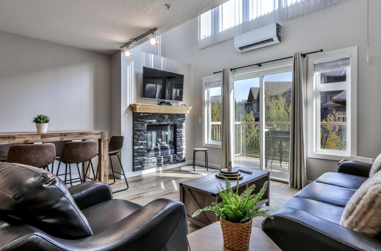 Charming 1 Bdrm Plus Loft With Views Managed By Little Sister Getaways Canmore Exterior foto