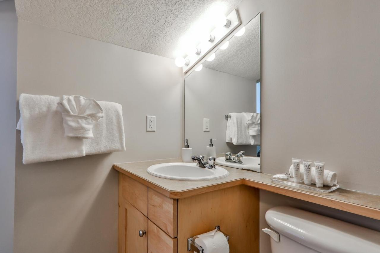 Charming 1 Bdrm Plus Loft With Views Managed By Little Sister Getaways Canmore Exterior foto