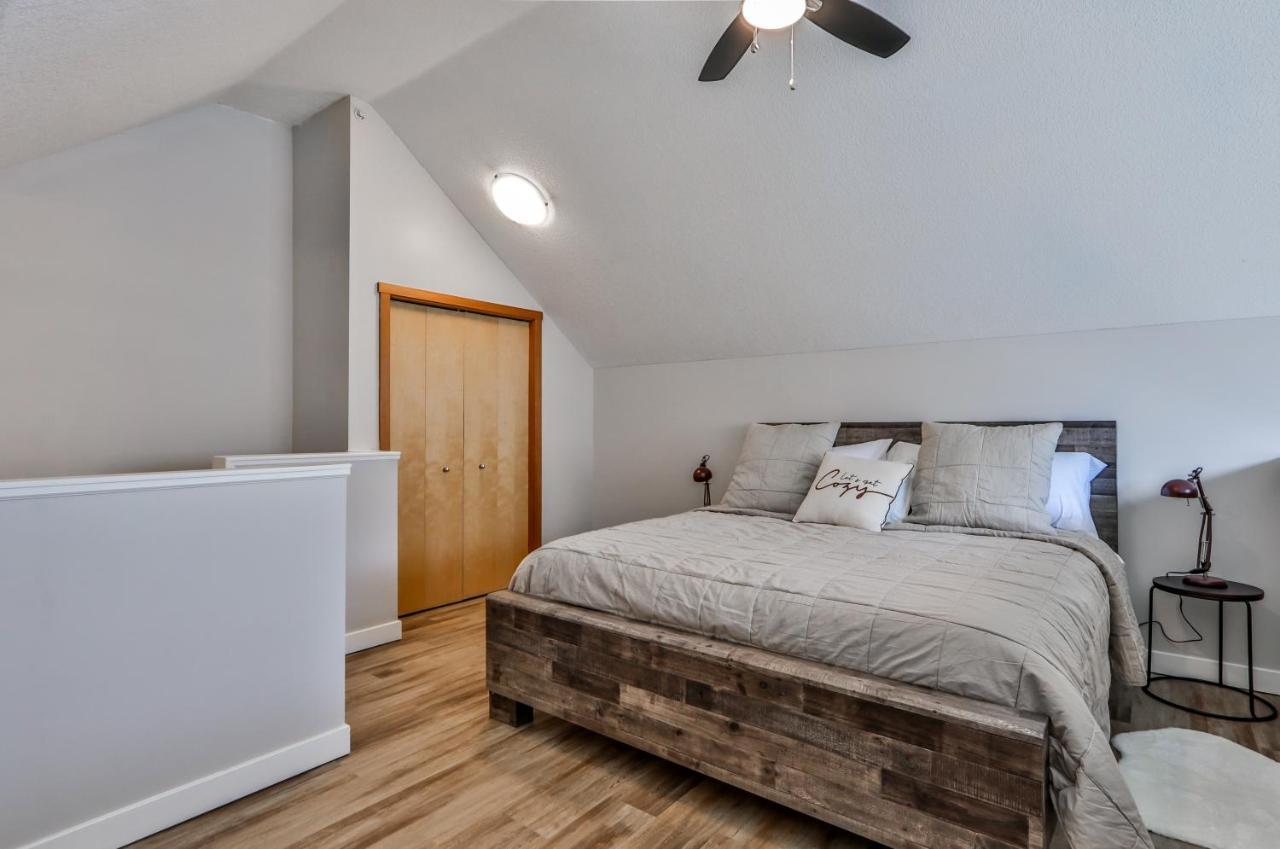 Charming 1 Bdrm Plus Loft With Views Managed By Little Sister Getaways Canmore Exterior foto
